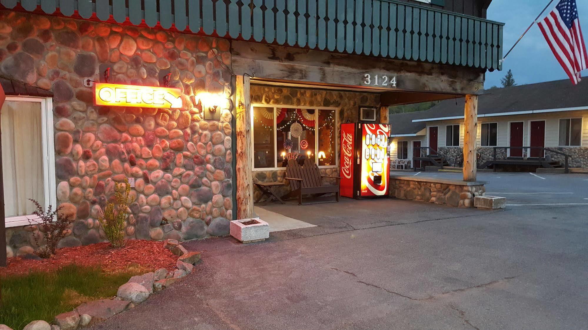Clark'S Beach Motel Old Forge Exterior foto